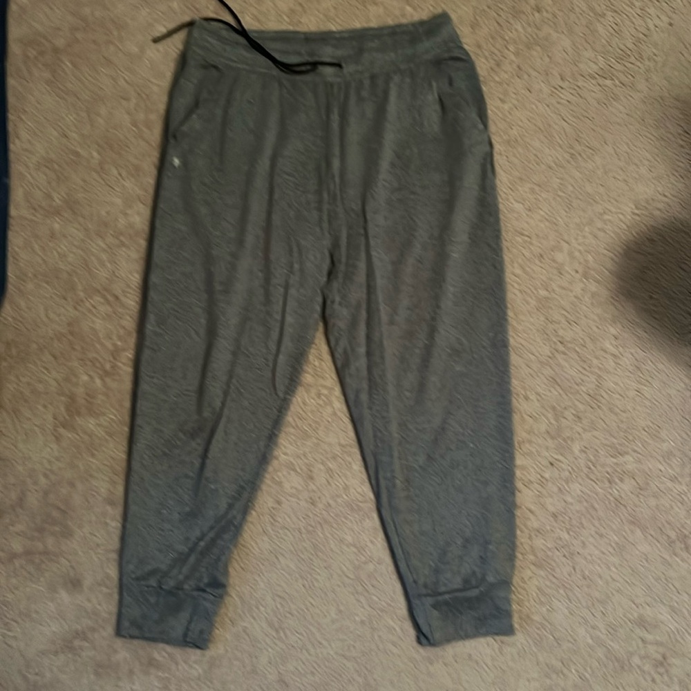 UnderArmour size large pants